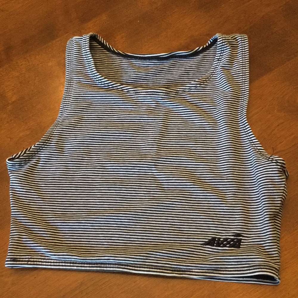 90’s/ Y2K striped crop top